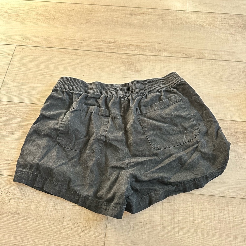 Black Women's Stretchy Linen Shorts